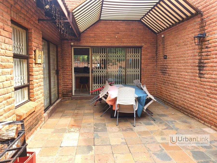 3 Bedroom Property for Sale in Safari Gardens North West